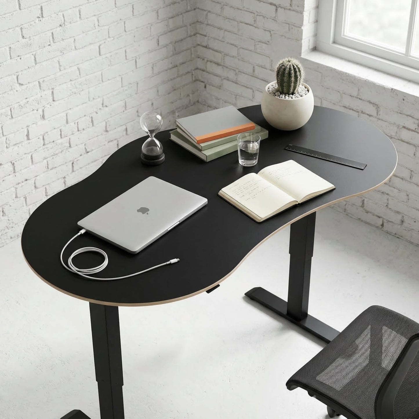 The Curve Standing Desk