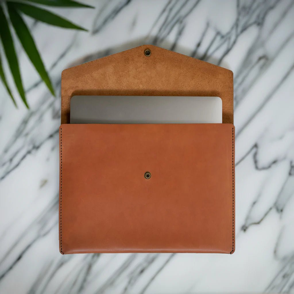 The Leather Laptop Sleeve - Workspace Dreams The Leather Laptop Sleeve